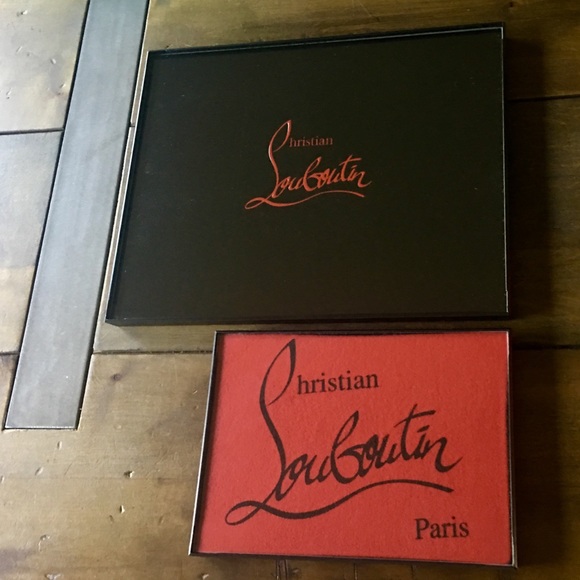 Two piece luxury Christian Louboutin bag set - Picture 2 of 2